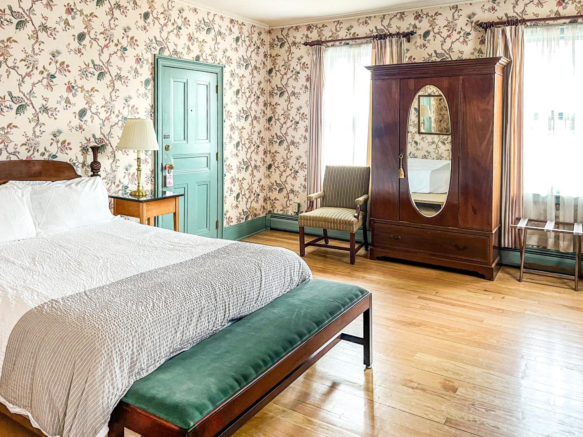 The Inn At モントピリア エクステリア 写真